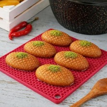 Büyük Pazar Store Kare Silikon Nihale/kalbur Altlığı – Isıya Dayanıklı, Kaymaz, Çok Amaçlı Mutfak ve Tezgâh Koruyucu, Karışık Renk