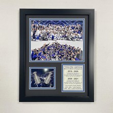 Legends Never Die, Inc. Tampa Bay Lightning | Sırt Arkaya Dönüş Şampiyonlar | 30,48 cm x 38,1 cm Çerçeveli Fotoğraf Kolajı