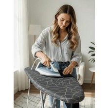 TeOra Store Beylini Ütü Masası Kılıfı Ütü Bezi ve Örtüsü Kalın Keçe Dolgulu Ipli Yanmaya Dayanıklı Makinede Yıkanabilir Kolay Uyum Ağır Yansıtıcı Görev Ayarlanabilir 3 Katman 50 x 150 cm (Geometrik Gri)
