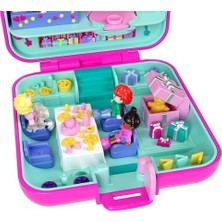 Yake Store Polly Pocket Mattel 80. Yıl Dönümüne Özel Nostaljik Kompakt Oyun Seti, Biri Etek Giyen 3 Bebek, 1 Evcil Hayvan ve Kutlama Temalı Mobilyalarla Kompakt Ev, JGK22
