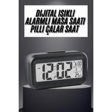 Uravas Store Gece Dijital Masa Saati Dijital Alarmlı LED Ekran Pilli Çalar Saat