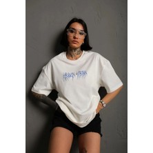 Tarz Yeri kadın Bisiklet Yaka Baskılı Oversize Kısa kol  T-Shirt - Beyaz