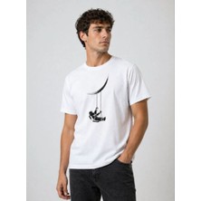Tarz Yeri Erkek Astronot Ay Temalı Tişört Kısa Kol Yazlık Bisiklet Yaka T-Shirt - Beyaz
