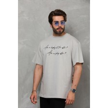 Tarz Yeri Erkek Kısa Kol Yazlık Tişört Bisiklet Yaka Baskılı Oversize T-Shirt - Gri