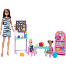 Barbie Bebekler ve Aksesuarlar Bir Yetişkin ve Iki Küçük Bebek ile 20'den Fazla Aksesuardan Oluşan B