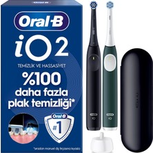 Oral-B Io2 Şarjlı/elektrikli Diş Fırçası, 2'li Set, Siyah & Orman Yeşili, 2 Fırça Başlığı, Tek Şarjd