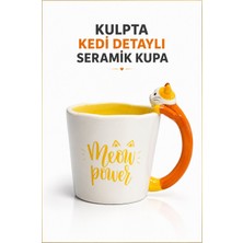 Rosie Turuncu Kedi Detaylı Kulp Beyaz Renk Yazılı Kupa 435 ml