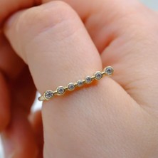 Fasek Gold Gümüş Yüzük - Sıra Taşlı Çerceveli Swarovski Taşlı 925 Ayar Gümüş Kadın Yüzük