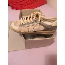 Golden Goose Stardan 44 Numara 3-4 Kez Giyildi,mağaza Fiyatı 28.000 Tl