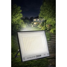 200W LED Projektör 6400K Beyaz Işık | IP65 Dış Mekan Aydınlatma | 18000 Lümen Güçlü LED