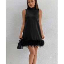 Nake Butik Kadın Dik Yaka Kolsuz Tüy Detaylı Mini Elbise
