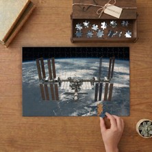 Uzay Istasyonu - Dünya Tasarımı 240 Parça Ahşap Puzzle Ahşap Kutuda  MP08818