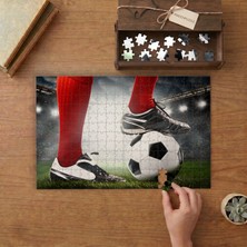 Futbol Oyuncusu - Top - Saha Tasarımı 240 Parça Ahşap Puzzle Ahşap Kutuda  MP03370