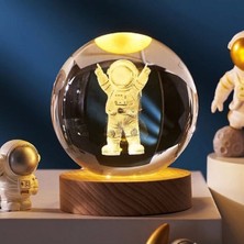 Chic Haven Astronot Tasarımlı Işıklı Cam Küre Kod 52