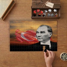 Atatürk ve Türk Bayrağı Tasarımı 240 Parça Ahşap Puzzle Ahşap Kutuda  MP07014