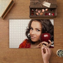 Kırmızı Elma Güzel Kadın Tasarımı 240 Parça Ahşap Puzzle Ahşap Kutuda  MP00600