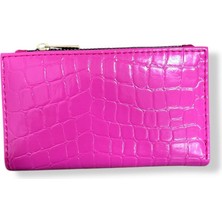 Kadın Pembe Renkli Fermuarlı ve Çıtçıtlı Kağıt ve Bozuk Para Bölmeli Cüzdan.