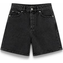 Açelya Okcu Premium Kaida Denim Midi Şort