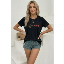 Tarz Yeri Kadın Minimal Kalp İşaret Baskılı Tişört Kısa Kol Yazlık T-Shirt - Siyah
