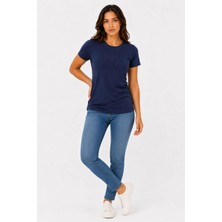 Hsc Bilişim Kadın Basic Tişört Bisiklet Yaka Kısa Kol Günlük Yazlık Slim fit T-Shirt - Lacivert