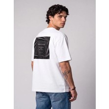 Black Nova Oversize Baskılı Unisex Tişört Black Nova Tag Beyaz