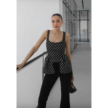 Asmil Peplum Detay Puantiyeli Bluz