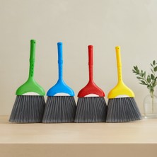 Renkli Plastik Saplı Süpürge No:2