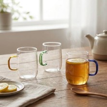 1 Adet Borosilikat Cam Kupa (380 Ml) - 3 Farklı Renkli Isıya Dayanıklı Şeffaf Çay ve Kahve Fincanı Şık Kulplu Minimalist Kupa Bardak (Asorti)