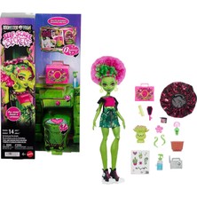 Monster High Monster Hıgh® Güzellik Sırları™ Venus Mcflytrap™ Bebek ve 13 Gerçekçi Aksesuar JHK45