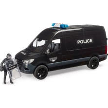 Küçük Hazine Özel Harekat Aracı ve Polis