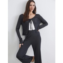Lc Waikiki Yeni Sezon Bağlamalı Yaka Dokulu Kadın Pijama Takımı