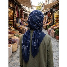 Bensu Basörtü Lacivert Beyaz Desenli Dört Mevsim 1 Adet Kaliteli Kullanışlı Güzel Şık( Ebadı :100 cm x 100 cm )