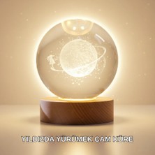 Renas Store Ahşap Standlı Sarı Işıklı Dekoratif Küre Kız Figürü Tasarım