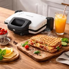 Korkmaz A313-14 Kompakto Maxi Tost Makinesi - Beyaz - 1800 Watt