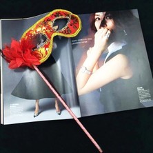 Mossem Lüks Taşlı Saplı Maskeli Balo Maskesi Kırmızı Renk 35 cm
