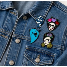 Herşey Nota Frida Kahlo & Sevimli Karakter Temalı 4'lü Metal Rozet Seti