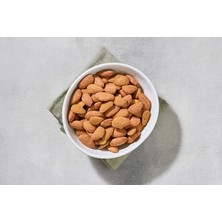 Montreal Badem (Tütsü Aromalı) 175 G ( 1 Adet )