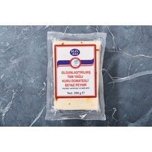 Montreal Kuru Domatesli Beyaz Peynir (Olgunlaştırılmış & Tam Yağlı) 350 G ( 1 Adet )
