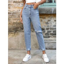 Mç Plus Kadın Açık Mavi Yırtık Mom Fit Kot Pantolon