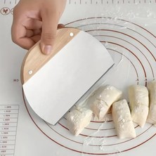 Bg Store Paslanmaz Çelik Hamur Kesici ve Kazıyıcı – Ölçekli, Meşe Saplı, Ergonomik Tasarım, Mutfak Ekmek ve Pizza Hamuru Bölücü, 15.5 x 11 cm
