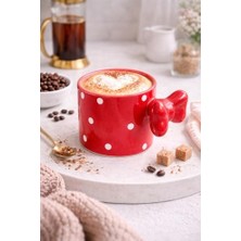 Bg Store Fiyonklu Kırmızı Puantiyeli Seramik Kahve Kupası - 3D Kulplu Tasarım Mug Bardak