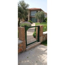 Bahçe Kapısı Panel Çit Kapı Üsten Mandallı 100 cm X100 cm Yeşil Renk Tel Göz Aralığı 5X15CM Pevrazlı