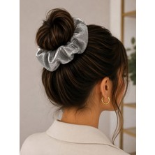 Bymiel Parlak Kumaş Büyük Boy Scrunchie Saç Lastiği – Topuz ve At Kuyruğu Tokası