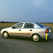 Mey İthalat Sol Arka Stop Fren Lambası Sarı Sinyalli Opel Astra G Sedan ile Uyumlu 1998-2004