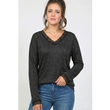 Curvy Trend Büyük Beden Yaka ve Kol Ucu Dantel Uzun Kol Kırçıllı Kumaş Bluz Antrasit