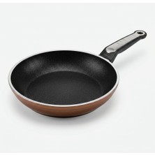 Mey İthalat Papilla Assos 22 cm Maxi Tava - Bordo Renkli, Metalik Detaylı Saplı Yanmaz Yapışmaz Pratik Pişirme Tavası