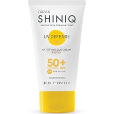 Shiniq Akne Karşıtı Renkli Güneş Koruyucu Krem SPF50+ 40 ml