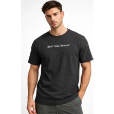 Pomeya  Erkek Wafıl Kumaş Tişört Regular Kalıp Bisiklet Yaka Baskılı Günlük Basic T-Shirt - Siyah