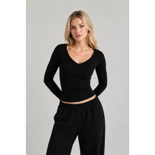 Kadın Ultra Soft V Yaka Siyah Bluz