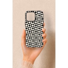 Vip Case iPhone 16 Pro Max Uyumlu Çiçek Motifli Dama Desenli Silikon Kılıf